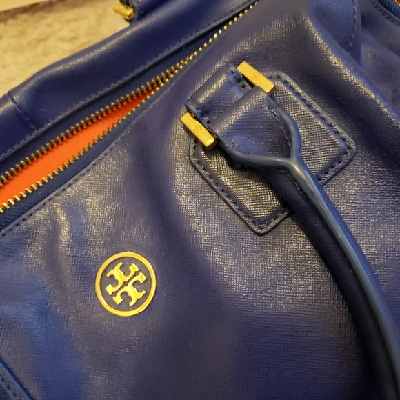 (SOLD) Tory Burch Robinson - Picture 2 of 5